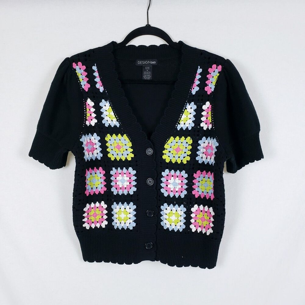 DESIGN365 Granny Square Crochet Cardigan Womens M Short Sleeve Retro Indie Black